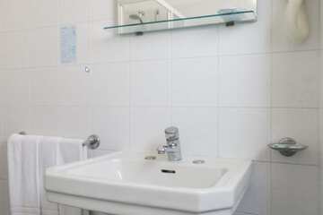 Bathroom sink