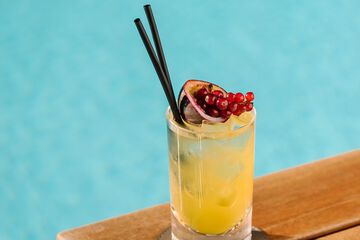 Poolside bar