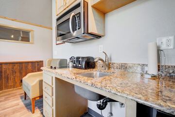 Private kitchenette