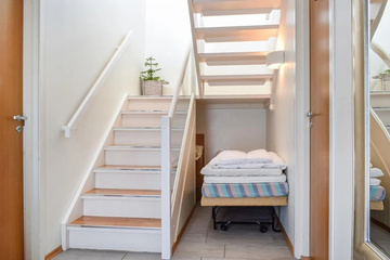 guest_rooms