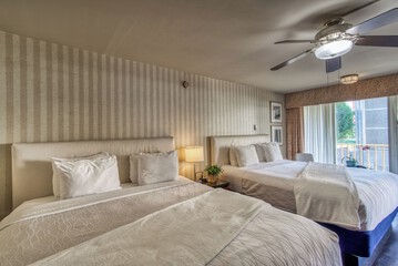 Room 27 of 143