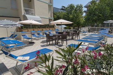 Sundeck