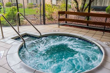 Indoor spa tub