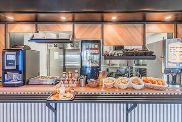 Breakfast buffet