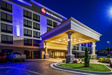 Best Western Plus Hanes Mall Hotel