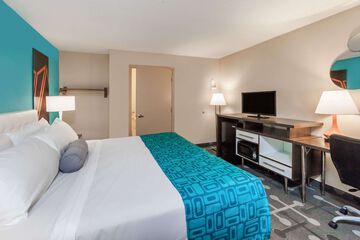 Room 15 of 23