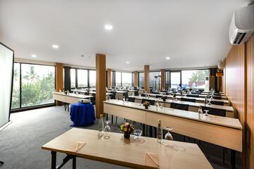 Meeting facility