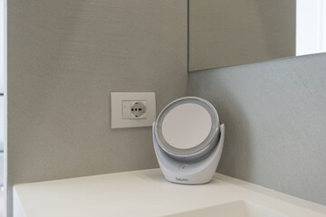Bathroom amenities