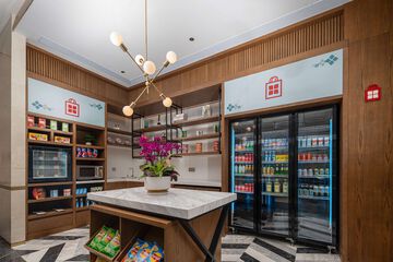Snack bar