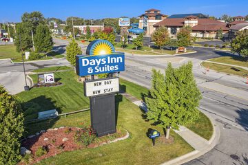 Days Inn & Suites by Wyndham Mt. Pleasant