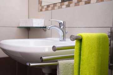 Bathroom sink