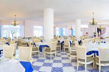 Food court