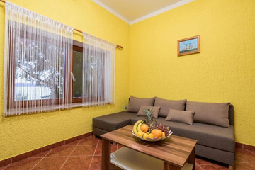 hotel_rooms