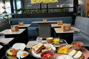 Breakfast meal