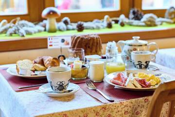 Breakfast meal