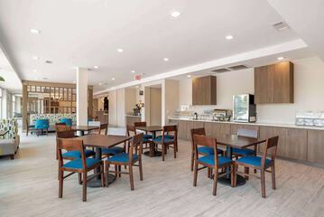 Breakfast area