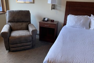 Room 15 of 38