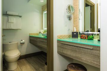Bathroom amenities