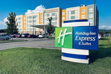 Holiday Inn Express & Suites Moundsville by IHG