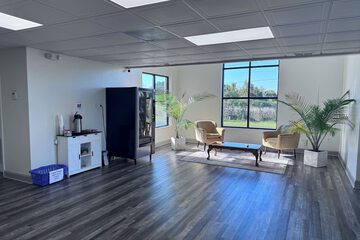 Check-in/check-out kiosk