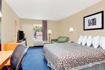 Room 14 of 15