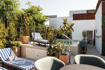 Rooftop pool