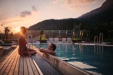 Infinity pool