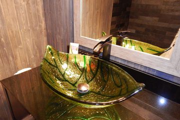 Bathroom sink