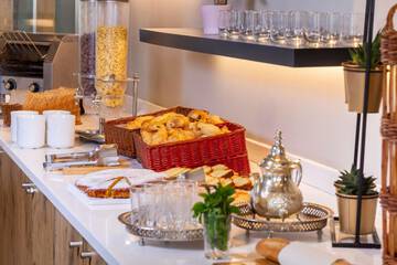 Breakfast area