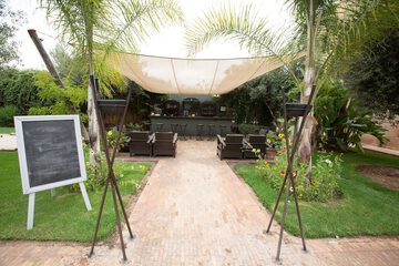 Poolside bar