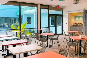 Breakfast/Coffee Service 82 of 95