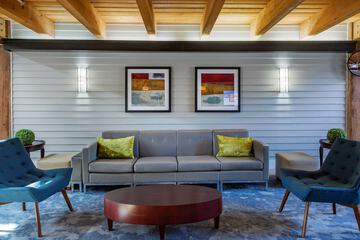 Hotel Interior 7 of 38