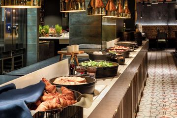 Breakfast buffet