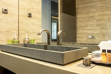 Bathroom sink