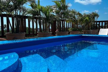 Rooftop pool