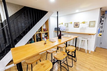 restaurant cafeteria