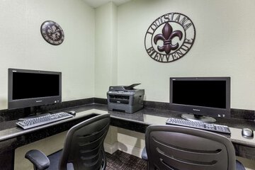 Business Center 39 of 39