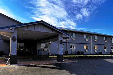 Super 8 by Wyndham Indianapolis / Emerson Ave