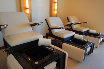 Nail salon