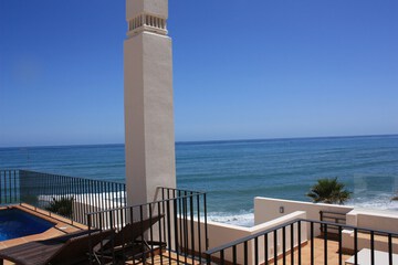 Beach/ocean view