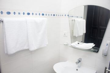 Bathroom amenities