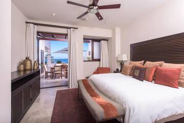 Playa de La Paz Condominiums