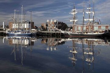 Dock