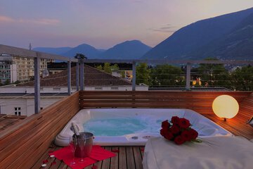 Private spa tub
