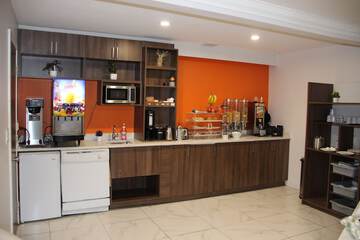Breakfast area