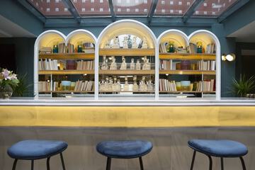 Snack bar