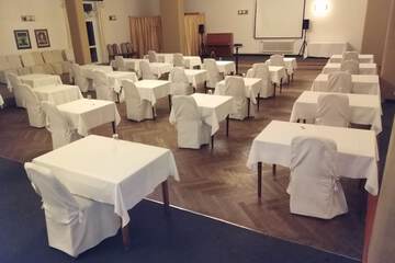Banquet hall