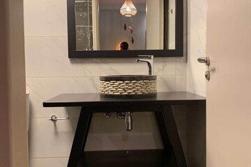 Bathroom sink