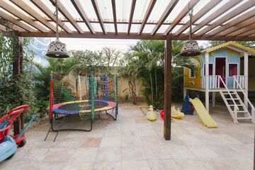 Children's play area - outdoor