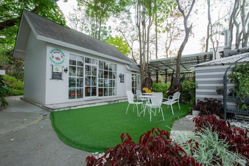 Coffee shop